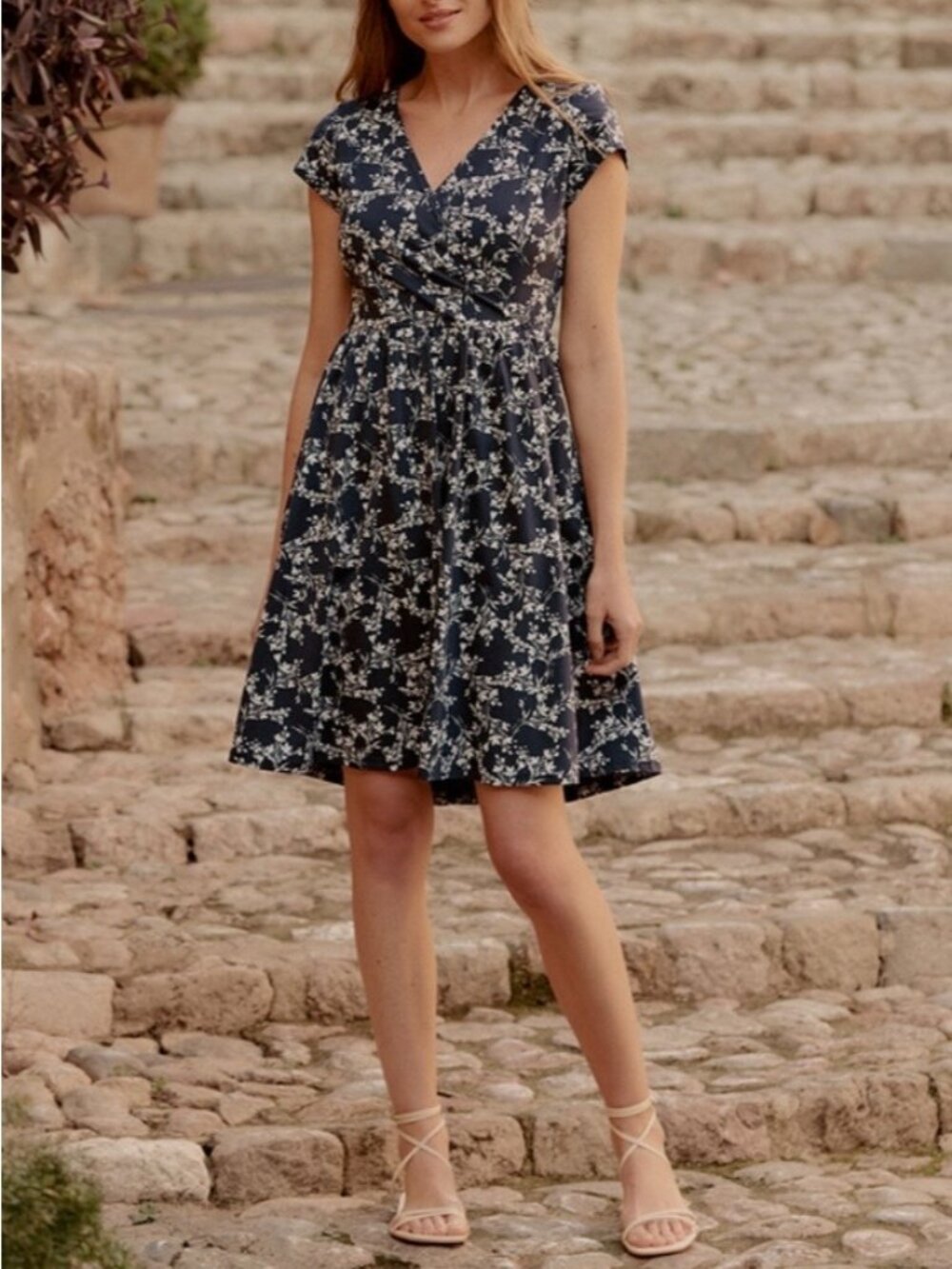 Pact Organic Fit and Flare Crossover Dress Size Large Blue Floral Boho Casual